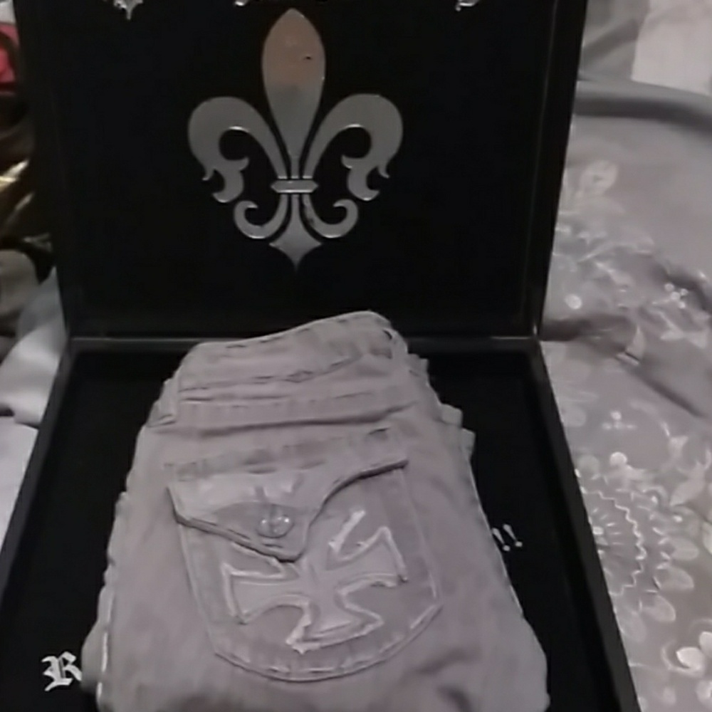 Pants - Picture 5 of 7